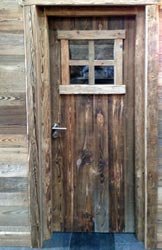 AMP pose de menuiserie de portes en vieux bois à Combloux  74920